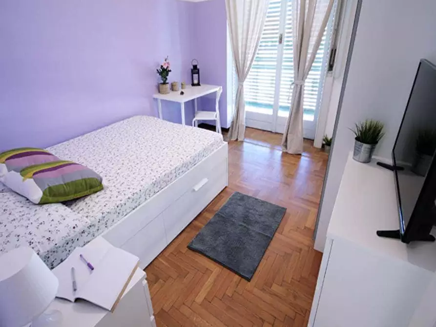 Immagine 5 di Camera in affitto  in Via Mauro Macchi44 a Milano