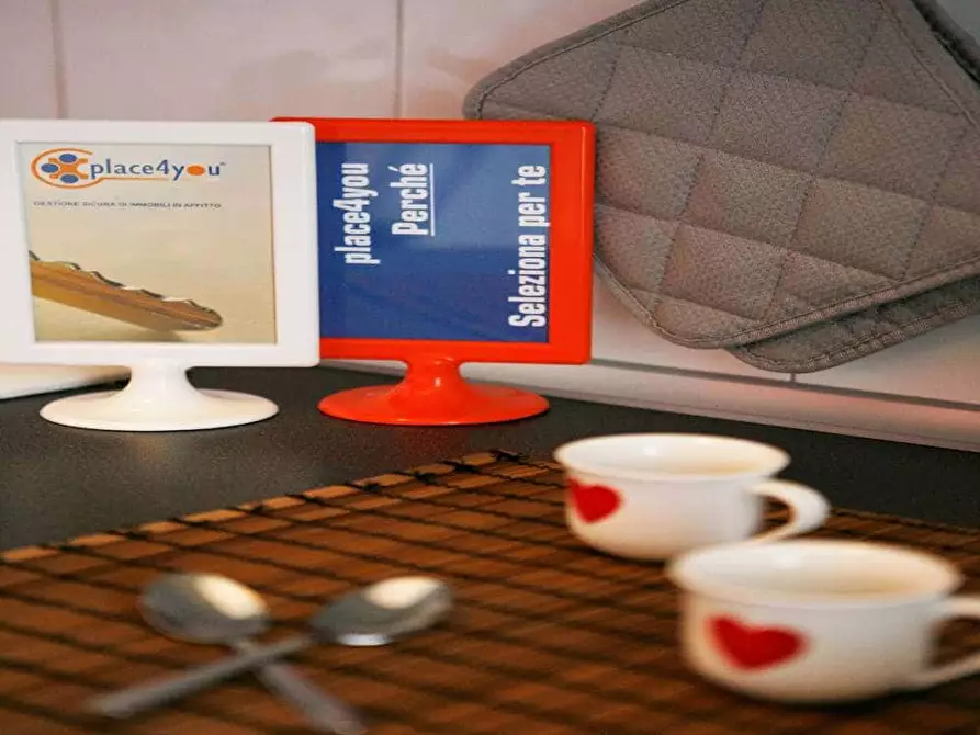 Immagine 40 di Camera in affitto  in Viale Romagna5 a Milano