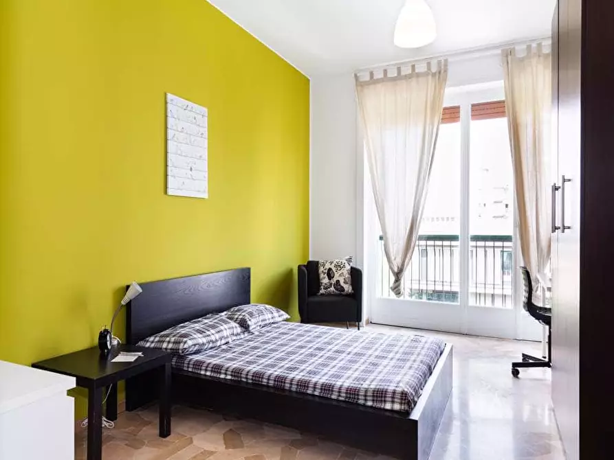 Immagine 3 di Camera in affitto  in Via Raffaello Bertieri1 a Milano