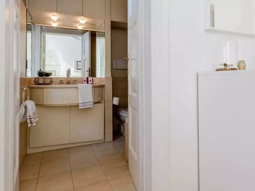 Immagine 11 di Appartamento in affitto  in Via Pontaccio a Milano