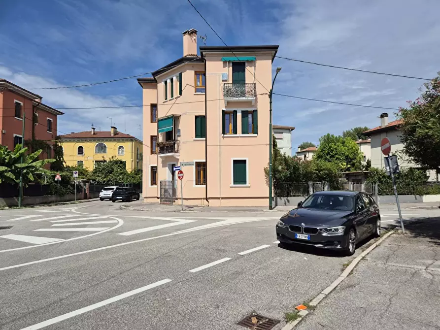 Immagine 1 di Appartamento in affitto  in Via Augusto Giustinian6 a Venezia