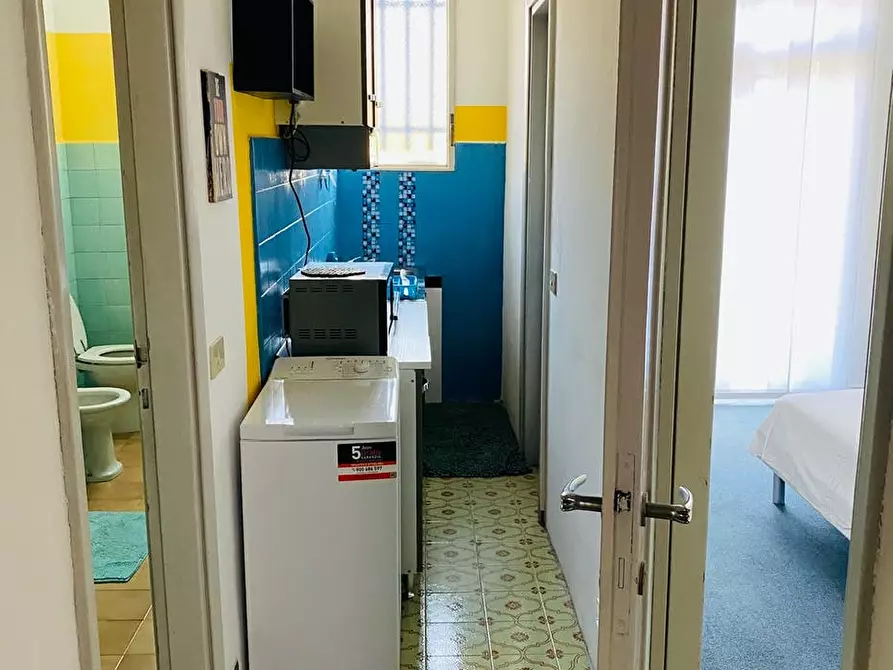 Immagine 10 di Camera in affitto  in Via Giovanni Segantini75 a Milano