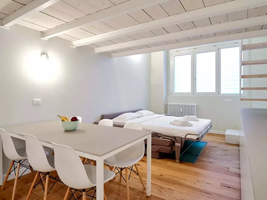 Immagine 27 di Appartamento in affitto  in Viale Argonne1 a Milano