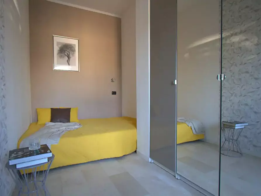 Immagine 4 di Appartamento in affitto  in Via dei Piatti8 a Milano