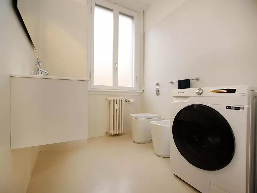 Immagine 7 di Appartamento in affitto  in Via Varese4 a Milano