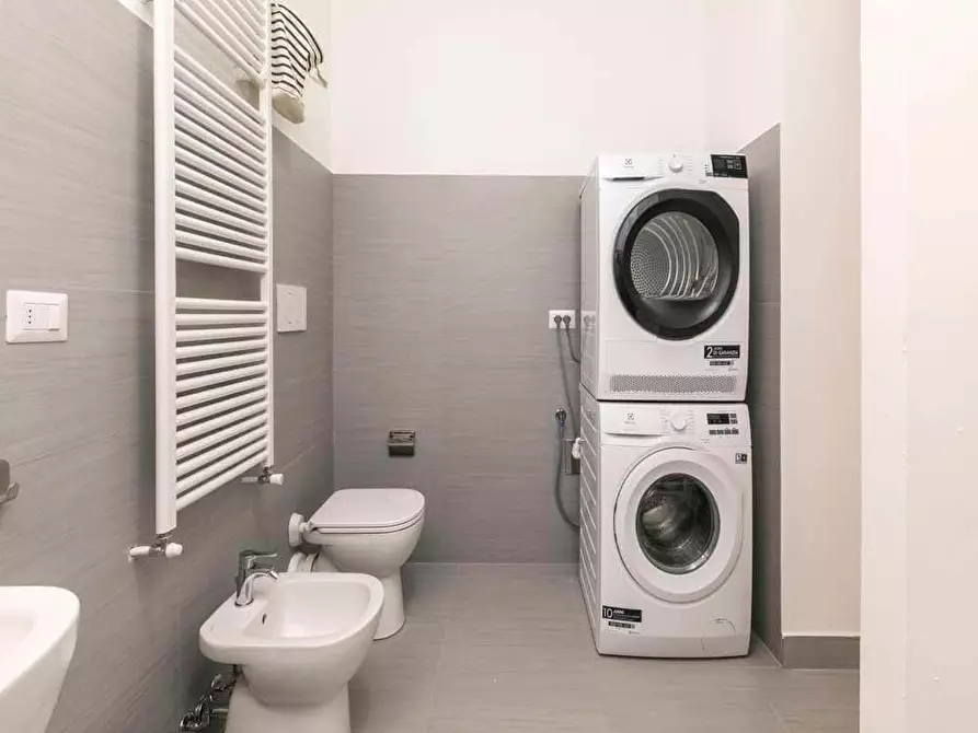 Immagine 36 di Camera in affitto  in Corso San Gottardo40 a Milano