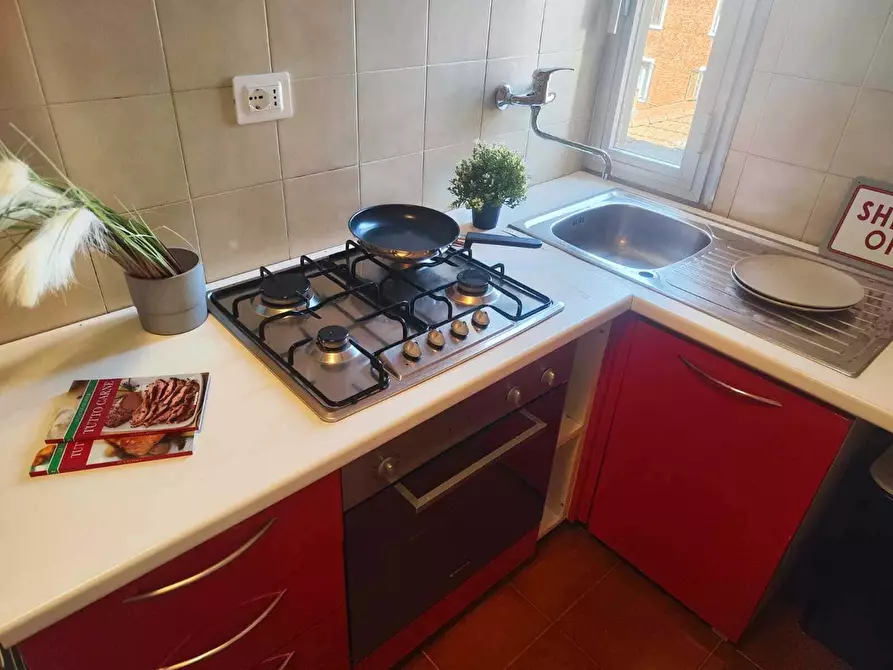 Immagine 16 di Camera in affitto  in Via Severino Ferrari a Bologna