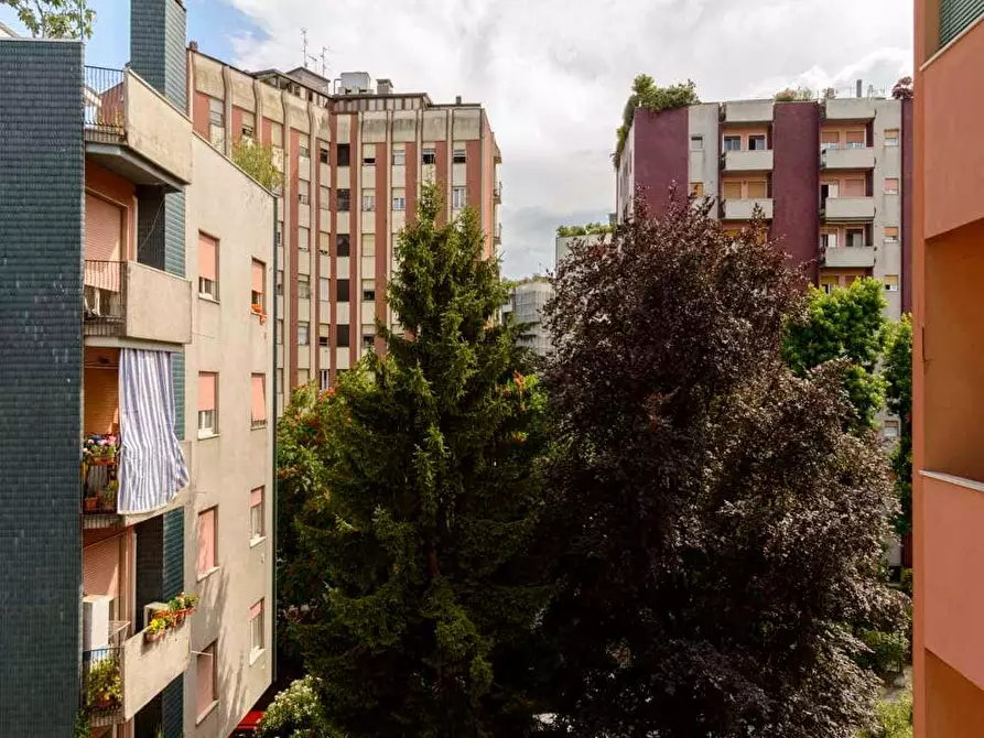 Immagine 29 di Camera in affitto  in VIA CAVEZZALI19 a Milano