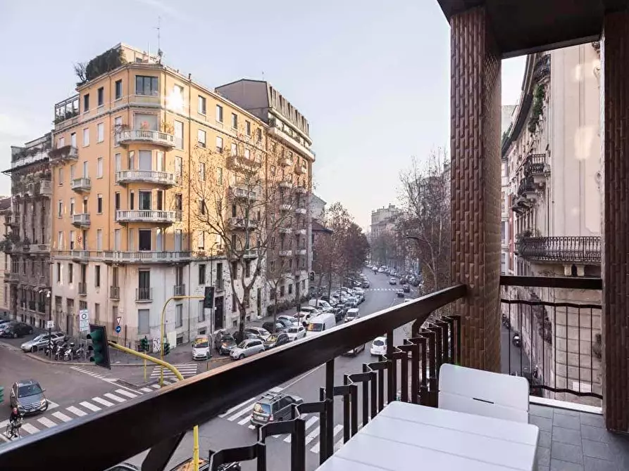 Immagine 28 di Camera in affitto  in Via Antonio Canova25 a Milano