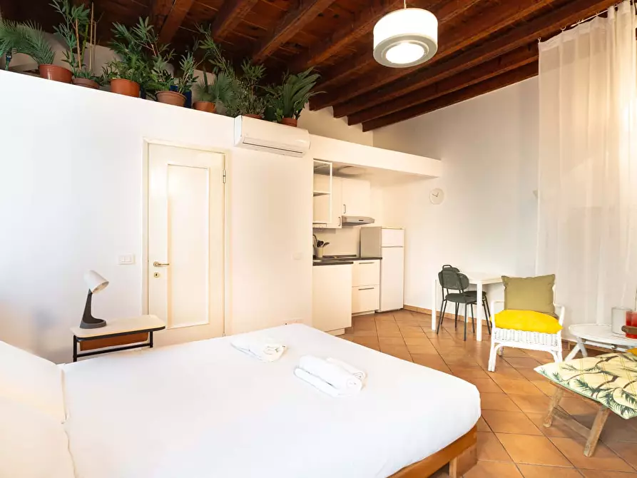 Immagine 18 di Appartamento in affitto  in Via Lazzaro Spallanzani6 a Milano