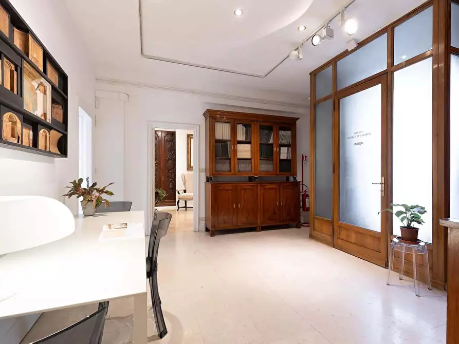 Immagine 32 di Appartamento in affitto  in Via di San Sebastianello9 a Roma