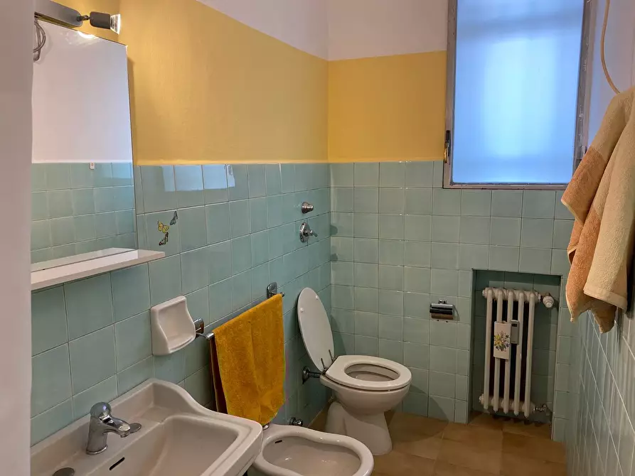 Immagine 16 di Camera in affitto  in Via Giovanni Segantini75 a Milano