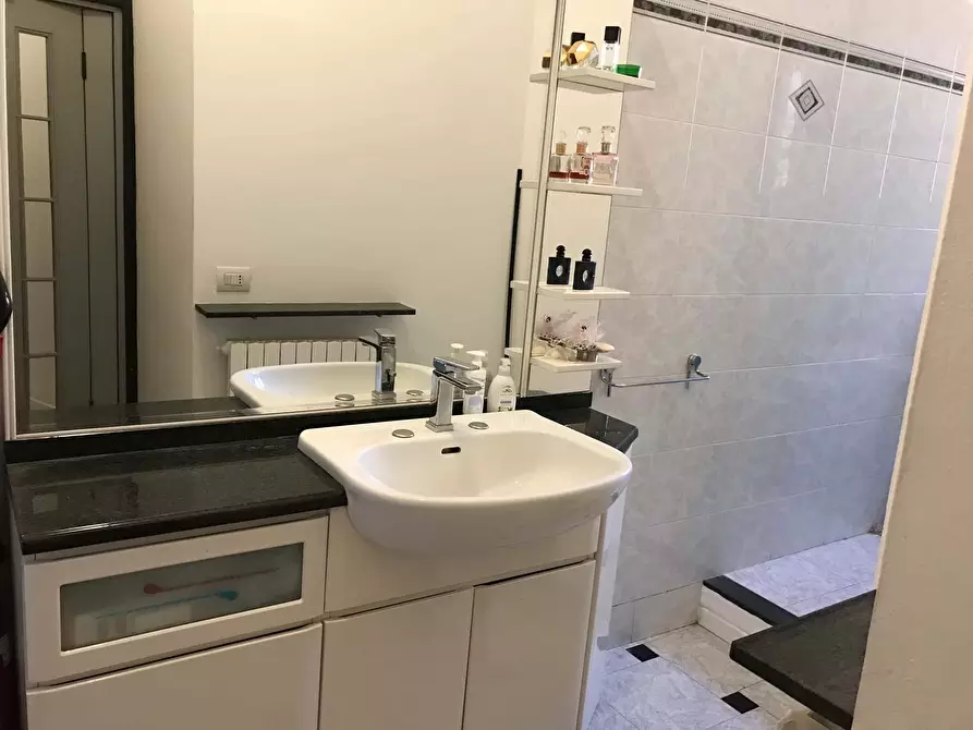 Immagine 11 di Appartamento in affitto  in Via Marcantonio dal Re16 a Milano