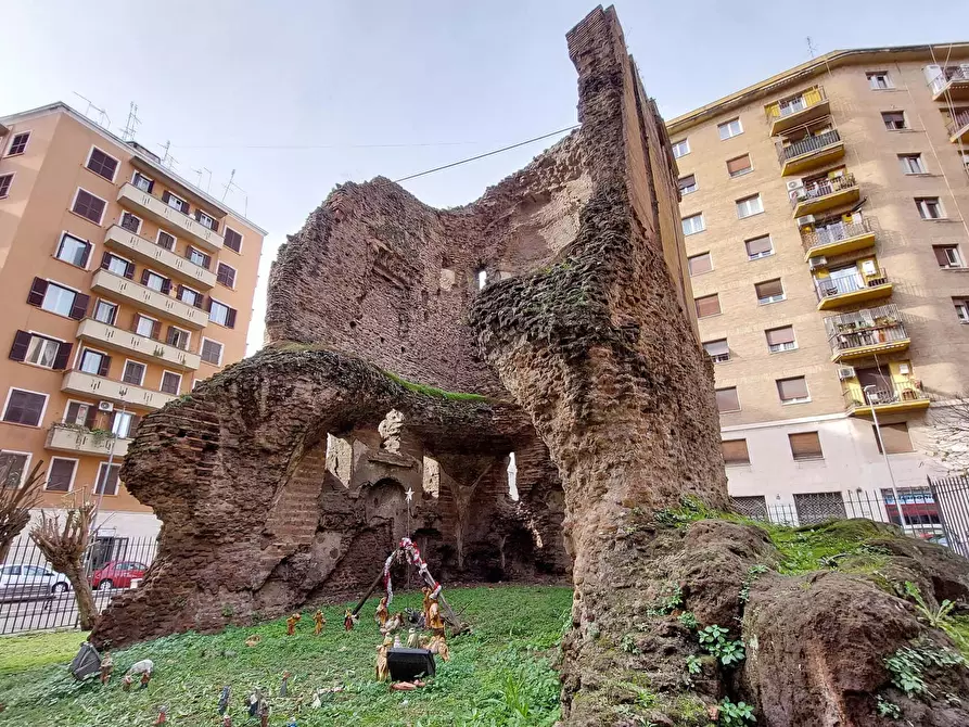 Immagine 15 di Appartamento in affitto  in Via Homs12 a Roma