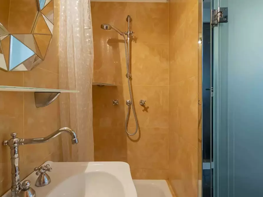 Immagine 15 di Appartamento in affitto  in Via Amedei11 a Milano