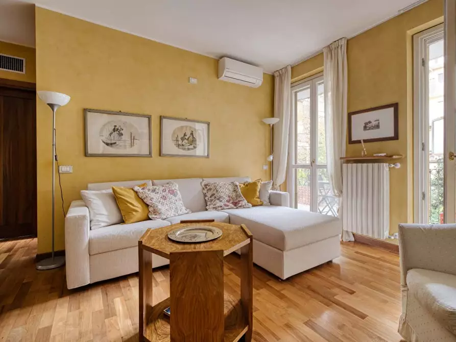 Immagine 9 di Appartamento in affitto  in Via Scaldasole6 a Milano