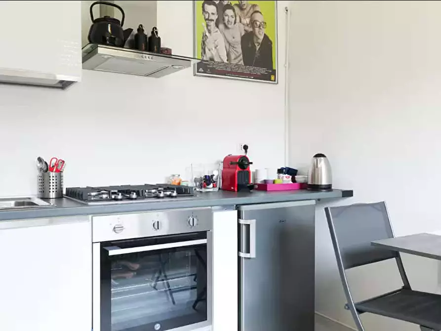 Immagine 28 di Appartamento in affitto  in Via Nino Oxilia13 a Milano