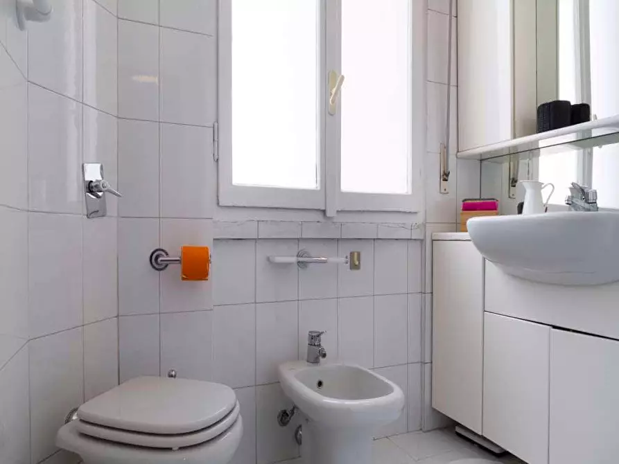 Immagine 4 di Camera in affitto  in Via Salvatore Barzilai15 a Milano