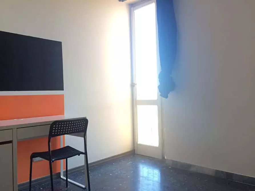 Immagine 2 di Camera in affitto  in Via Ingurtosu9 a Cagliari