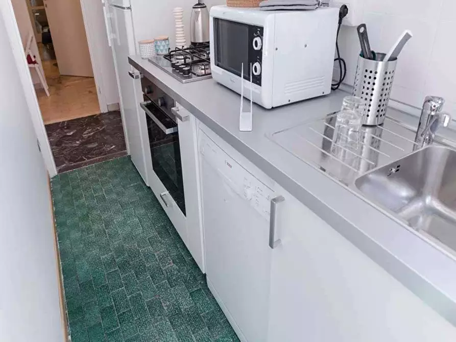 Immagine 25 di Camera in affitto  in Via Cosseria1 a Milano