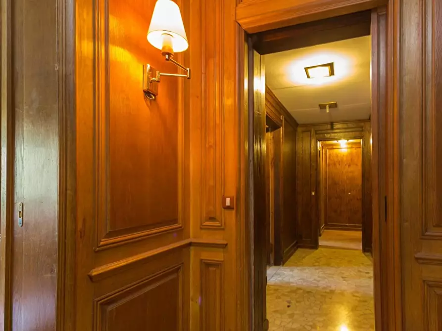 Immagine 17 di Camera in affitto  in Via Giovanni Segantini75 a Milano