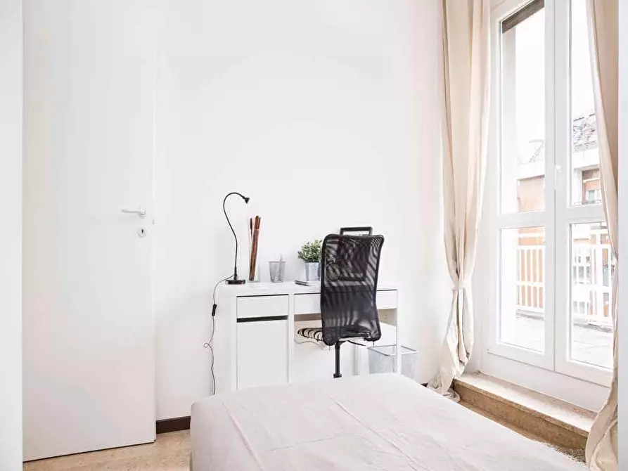 Immagine 2 di Camera in affitto  in Viale Carlo Espinasse12 a Milano