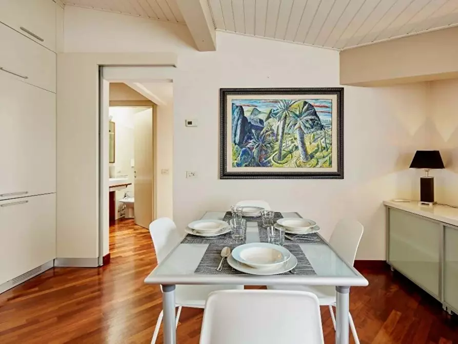 Immagine 11 di Appartamento in affitto  in Via Luigi Settembrini36 a Milano