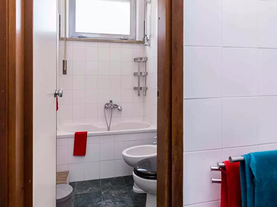 Immagine 38 di Camera in affitto  in Via Giuseppe Frua16 a Milano