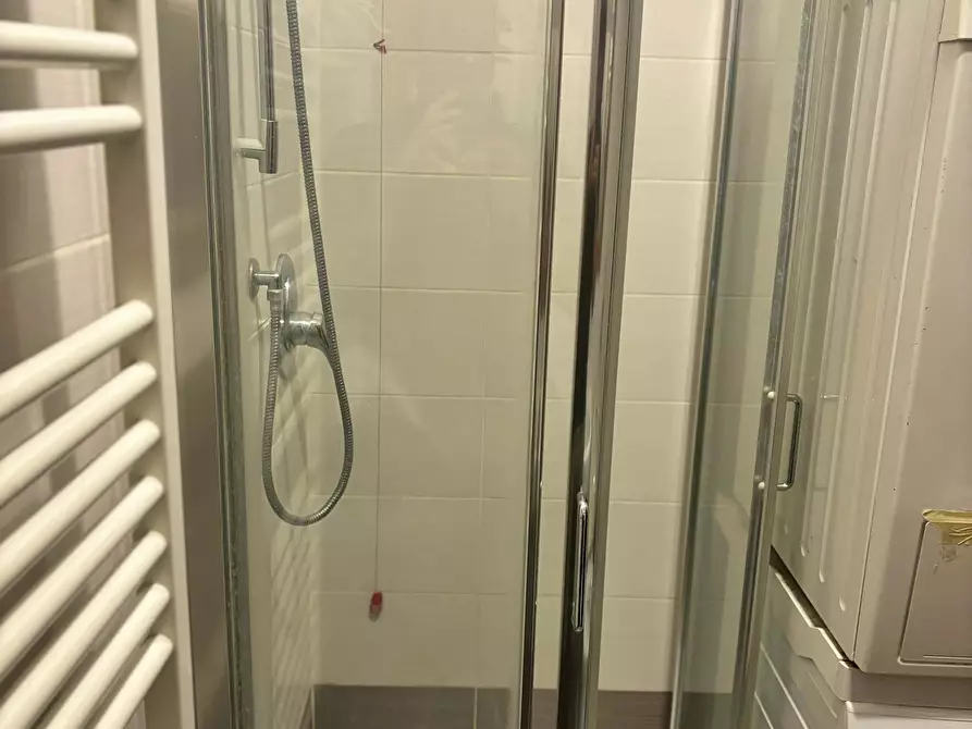 Immagine 10 di Camera in affitto  in Via Circonvallazione a Buccinasco