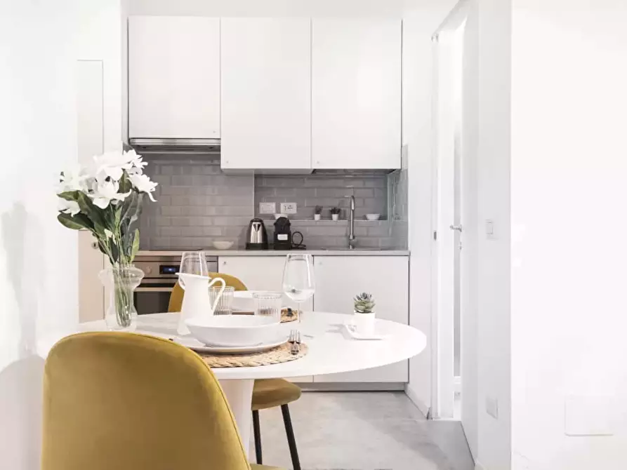 Immagine 3 di Appartamento in affitto  in Via Pompeo Litta7 a Milano