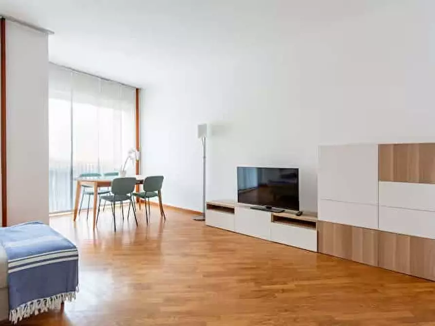 Immagine 10 di Camera in affitto  in Via Ruggero di Lauria12 a Milano