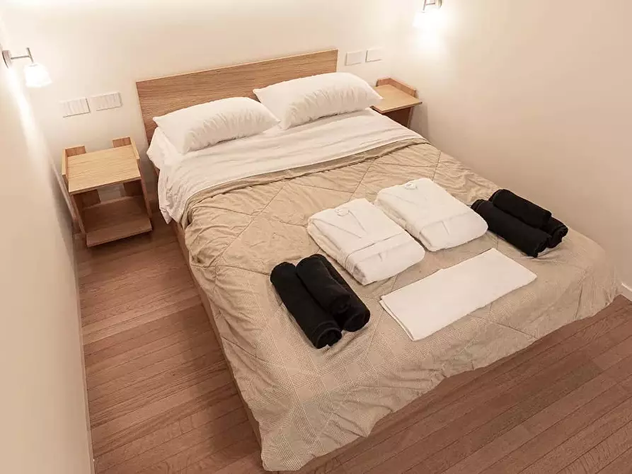 Immagine 9 di Appartamento in affitto  in Via Stresa22 a Milano