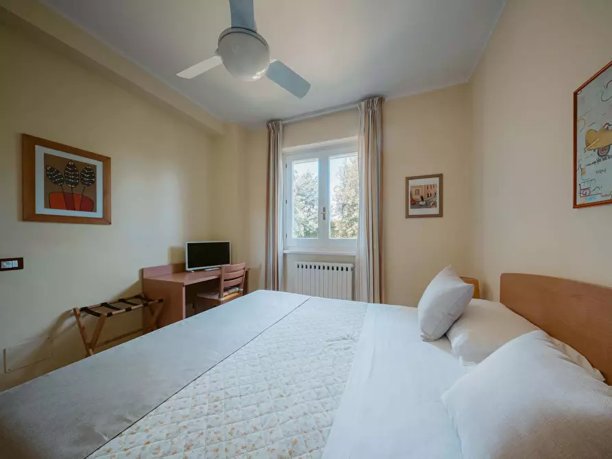 Immagine 2 di Camera in affitto  in Via Gioia Tauro41 a Roma