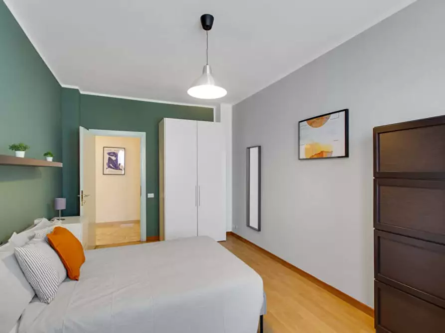 Immagine 3 di Camera in affitto  in Via Egadi7 a Milano