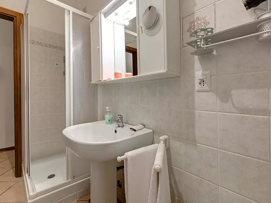 Immagine 8 di Appartamento in affitto  in Via dei Tavolini1 a Firenze