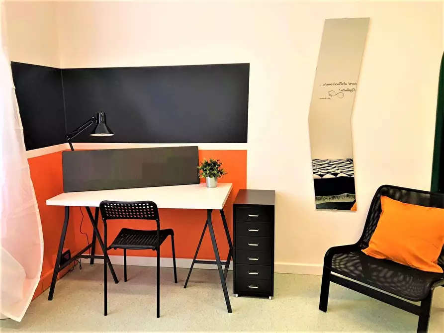 Immagine 3 di Camera in affitto  in Via della Cernaia38 a Firenze