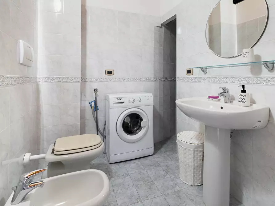 Immagine 10 di Appartamento in affitto  in Via San Carlo49 a Bologna