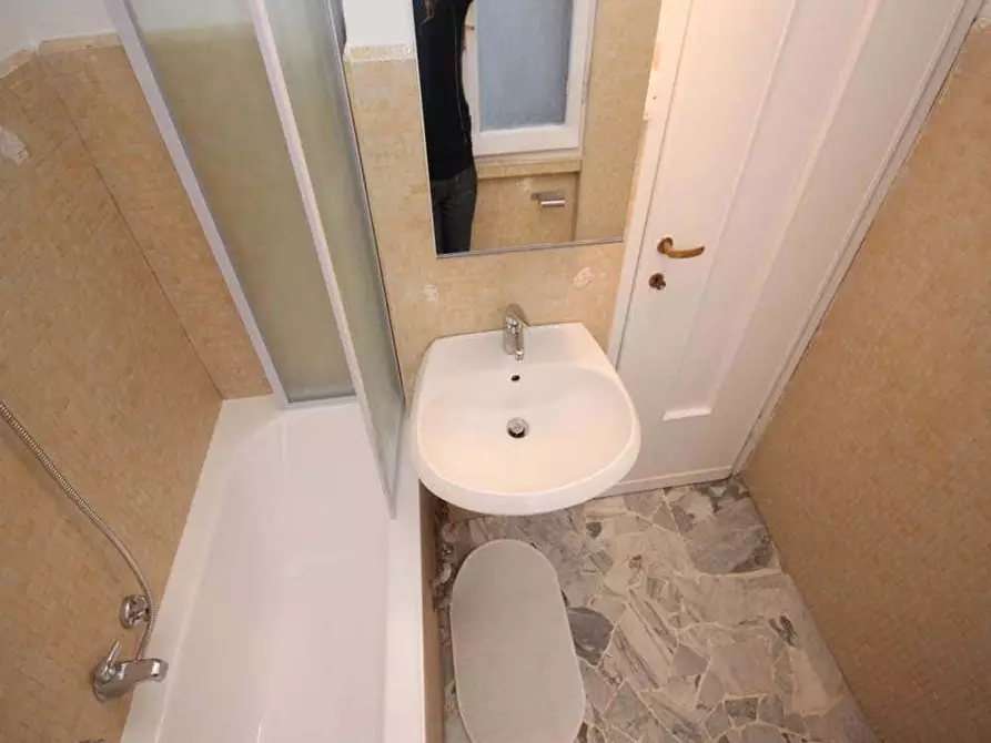 Immagine 49 di Camera in affitto  in Via Salvatore Barzilai15 a Milano