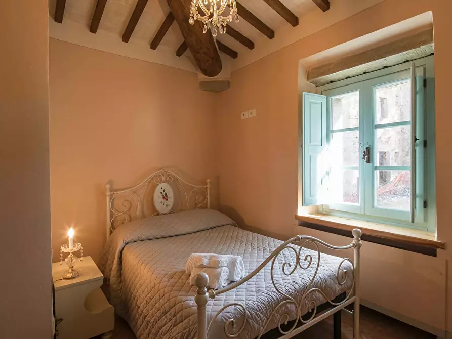 Immagine 40 di Appartamento in affitto  in 52044 Mezzavia, Province of Arezzo, Italy a Cortona