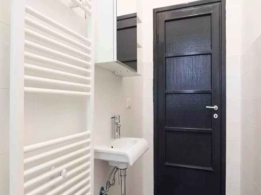 Immagine 37 di Camera in affitto  in Via Temistocle Calzecchi15 a Milano