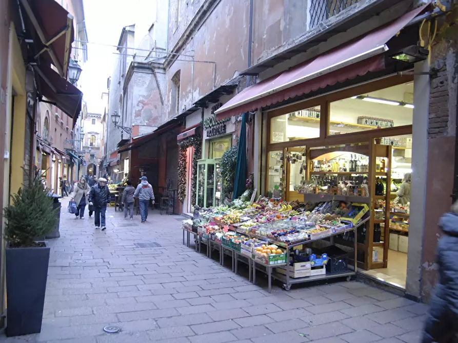 Immagine 19 di Appartamento in affitto  in Via Rizzoli18 a Bologna