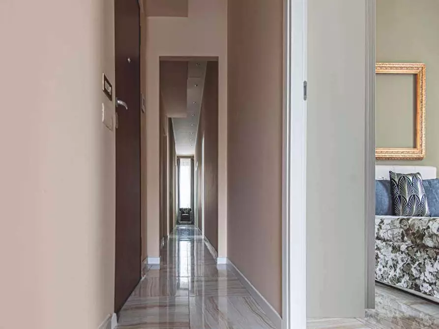 Immagine 29 di Camera in affitto  in Viale Nazario Sauro4 a Milano