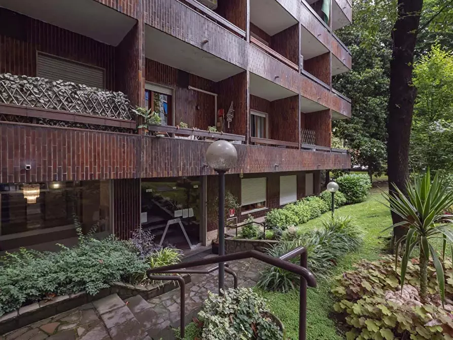 Immagine 6 di Appartamento in affitto  in Via Melzo13 a Milano