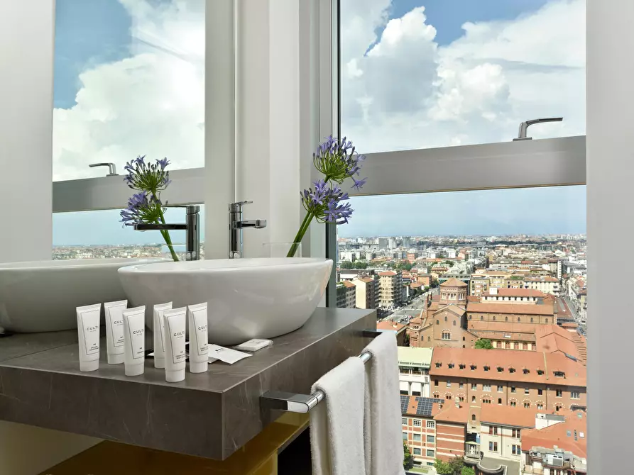Immagine 8 di Appartamento in affitto  in Via Alfredo Campanini12 a Milano