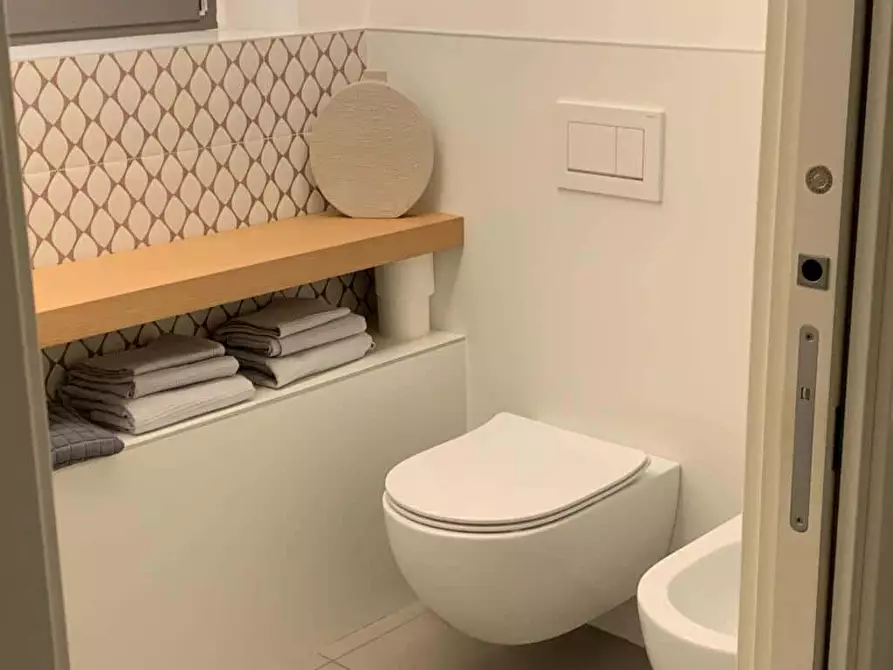 Immagine 8 di Appartamento in affitto  in Via Santo Garovaglio19 a Como