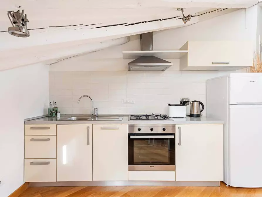 Immagine 10 di Appartamento in affitto  in Via Sant'Anastasio6 a Trieste