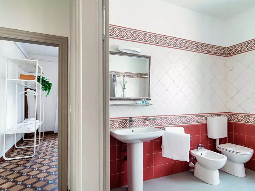 Immagine 28 di Appartamento in affitto  in Via Luigi Dottesio1 a Como