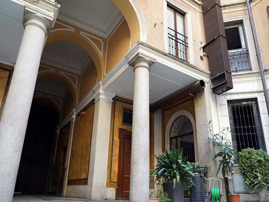 Immagine 36 di Appartamento in affitto  in Via Lazzaro Palazzi4 a Milano