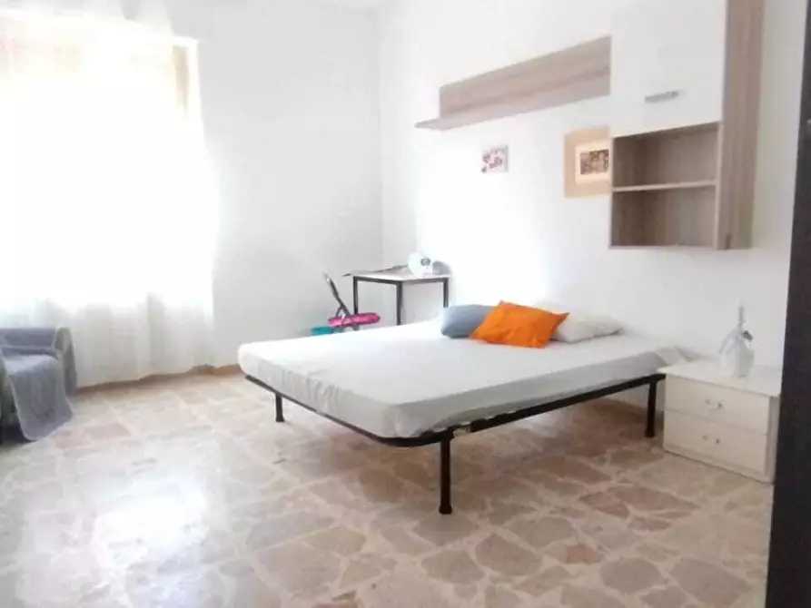 Immagine 1 di Camera in affitto  in Via Carlo Felice3 a Sassari