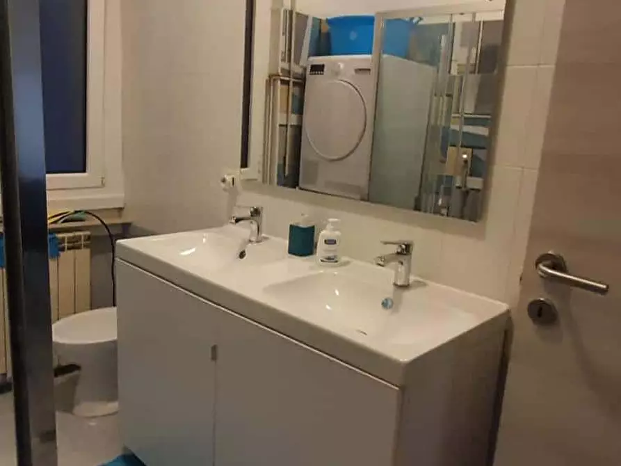 Immagine 6 di Camera in affitto  in Via Pismonte2 a Milano